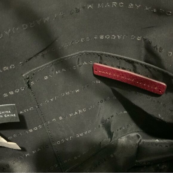 MARC by  MARC JACOBS 'Gotham' Pebbled Leather Hobo Bag - Picture 13 of 13